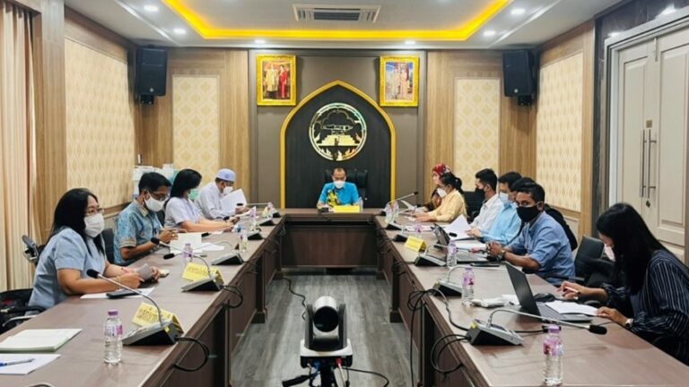 ร่วมประชุมคณะอนุกรรมการโรคติดต่อจังหวัดปัตตานีด้านการเตรียมความพร้อมสำหรับมาตรการผ่อนคลายครั้งที่ 11/2565