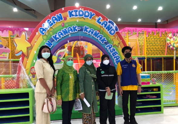 กลุ่มพัฒนาการศึกษา ร่วมกับคณะอนุกรรมการโรคติดต่อจังหวัดปัตตานี ลงพื้นที่เพื่อตรวจสอบการขออนุญาตให้บริการเครื่องเล่น ห้างอาเซียนมอลล์